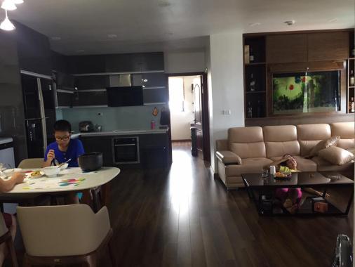 Bán gấp căn hộ chung cư 310 Minh Khai, DT 89m2, 3PN, giá 2.1 tỷ, LH 0913374867