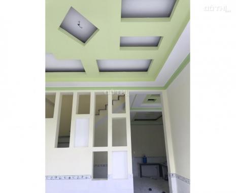 Bán nhà 1 lầu 1 trệt 100m2, 4pn 2wc, thổ cư 100%, có SHR, giá 700tr, hỗ trợ NH 70%. LH: 0932077793