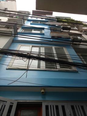 Bán nhà 5 tầng nở hậu, mặt ngõ phố Trần Bình, giá 2,8 tỷ