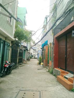 Bán nhà đường Trần Xuân Soạn, Phường Tân Thuận Tây, hẻm xe hơi 51
