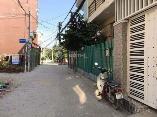 Bán nhà 3 lầu mặt tiền hẻm xe hơi 1135 Huỳnh Tấn Phát, Quận 7. DT: 5x12m, Giá: 4 tỷ TL