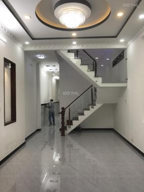 Bán nhà mới đẹp nằm mặt tiền 10m Huỳnh Tấn Phát giáp Quận 7, DT 4x18,5m. Giá 3,15 tỷ