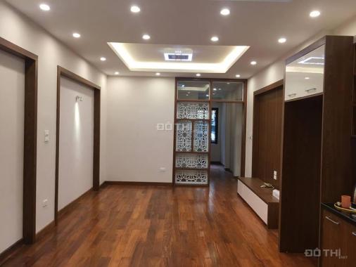 Cần bán gấp nhà Hoa Bằng, Cầu Giấy 45m2, 5 tầng mới Ô tô vào nhà giá chỉ 5.8 tỷ. Lh: 0943366136