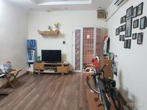 Bán căn hộ tập thể nhà 127 Nguyễn Phong Sắc, DT: 60m2 căn góc 2 mặt thoáng