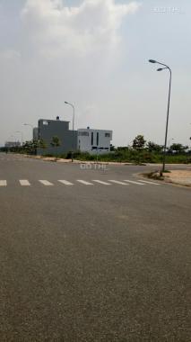Bán đất mặt tiền đường 20m, đối diện khu hành chính, bệnh viện Cần Đước. Giá 750 tr/100m2
