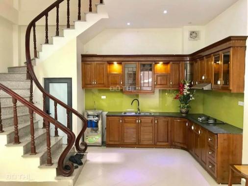 Nhà Ngã Tư Sở, gần Royal, ô tô, 42m2, 5 tầng, MT 5.2m, giá 3.8 tỷ