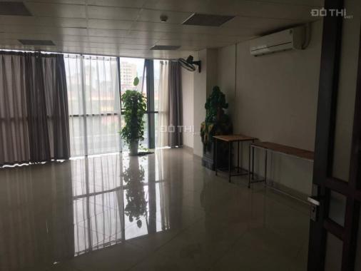 Cho thuê văn phòng cực đẹp mặt phố Yên Lãng, Đống Đa. DT 30m2 - 5.5 triệu/th