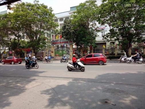 Bán nhà phân lô, ô tô phố Trần Quốc Hoàn 30m2, 4,8 tỷ