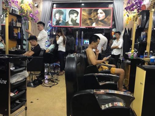 Sang nhượng salon tóc rất đông khách số 146, ngõ 24 Kim Đồng