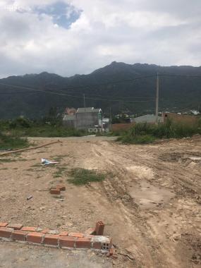 Bán đất tại xã Phước Đồng, Nha Trang, cách ngã ba Phước Đồng 500m. Giá 250 triệu