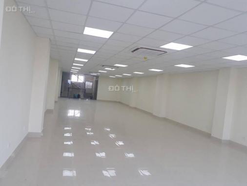 Cho thuê sàn làm showroom, nội thất, tại 17 Nguyễn Xiển, giá thuê chỉ 180.000đ/m2/tháng