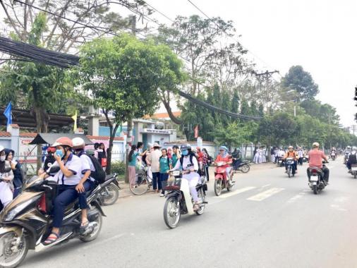 Cần bán nhà mới xây đường Nguyễn Thị Đặng, gần chợ, Metro Tân Thới Hiệp, dân cư sầm uất, an ninh