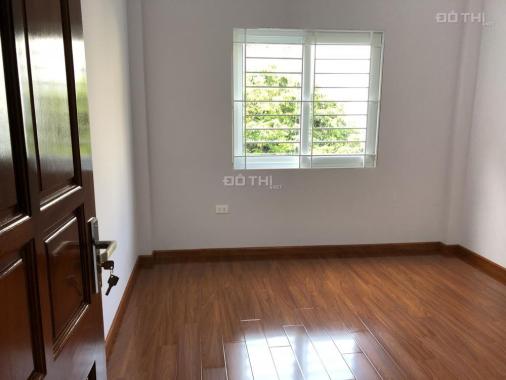 Bán nhà nhỉnh 3 tỷ xây mới phố Lãng Yên, Bạch Đằng, 60m2 có sân riêng, cách phố 50m