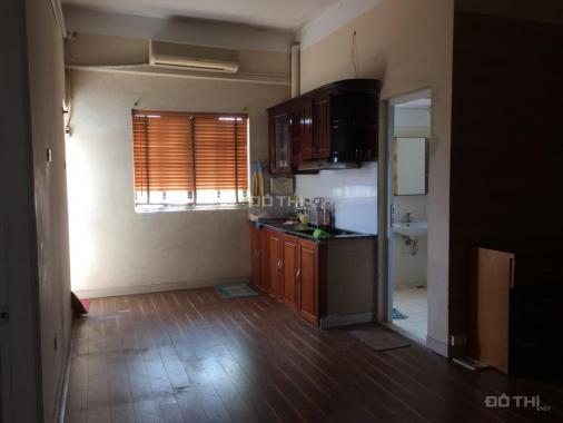 Cho thuê căn hộ cao cấp 76m2 gồm 2PN, 1 khách, 2 vệ sinh nội thất đủ ngay Vincom Bà Triệu