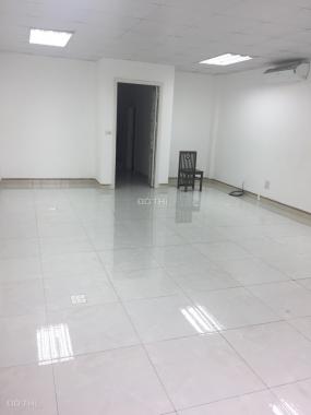 Cho thuê văn phòng tại ngõ 12 Khuất Duy Tiến, diện tích 40 m2 sử dụng, sàn thông