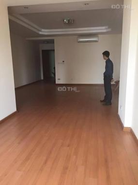 Cho thuê căn hộ chung cư N05 Trần Duy Hưng 162m2, 3 phòng ngủ, đồ cơ bản, 14 triệu/th, 0963212876