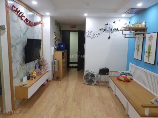 Bán căn hộ 60m2, tại chung cư 60B Nguyễn Huy Tưởng, ban công ĐN, giá 1.9 tỷ, LH: 0886 919 441