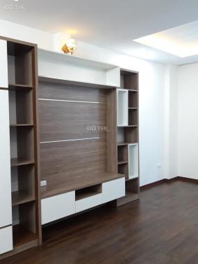 Bán nhà Thái Hà, Thái Thịnh, DT 45m2 x 5 tầng mới tinh, thiết kế đẹp, ô tô vào nhà, giá 5,6 tỷ