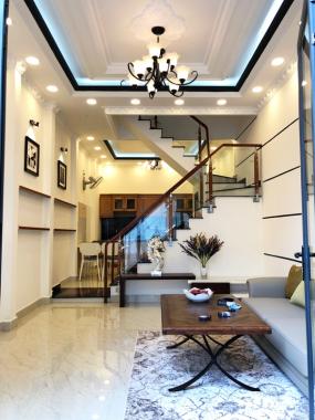 Nhà mới 2 lầu vừa hoàn thiện ngay khu biệt thự Kiều Đàm, P. Tân Hưng, Q7 
