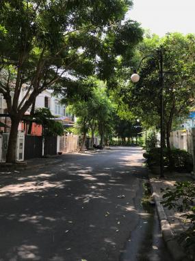 Bán nhà biệt thự phố vườn Mỹ Giang, Phú Mỹ Hưng, P. Tân Phong - Q. 7