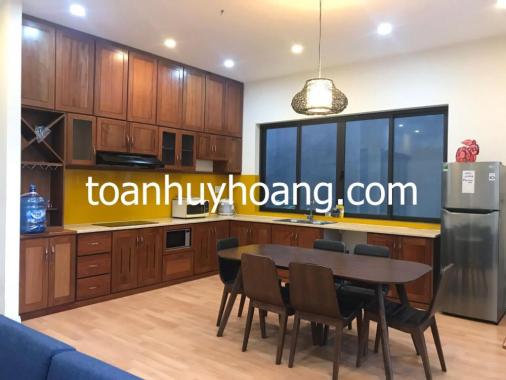 Cho thuê villa 3 phòng ngủ đẹp khu Phạm Văn Đồng, giá 25.6 triệu/th