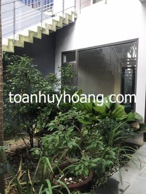 Cho thuê villa 3 phòng ngủ đẹp khu Phạm Văn Đồng, giá 25.6 triệu/th