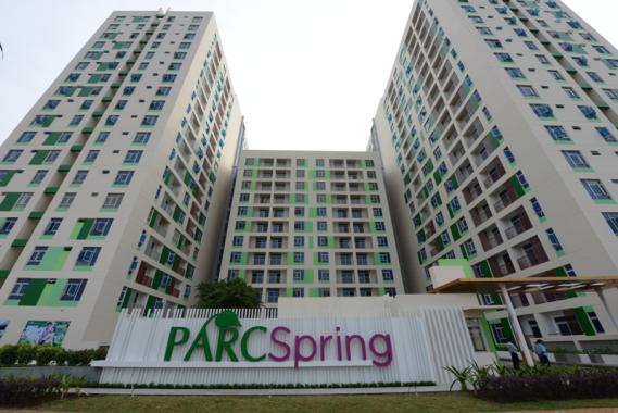 Bán căn CH PARCSPring, diện tích 91m2, full Nt, tầng cao, có HĐ thuê, giá 2.45 tỷ. LH 0902516251