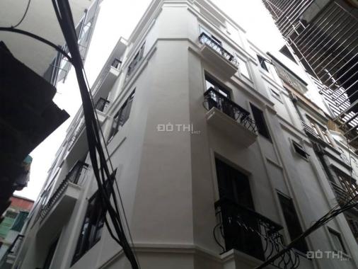 Bán gấp nhà mới xây mặt ngõ 823 Hồng Hà, Hoàn Kiếm. DT 61m2 KD tốt, giá 4,2 tỷ: LH 0968599348