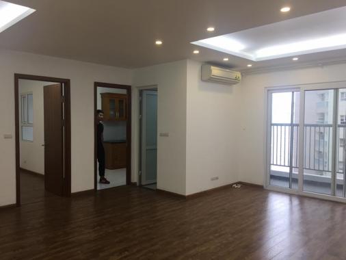 Cho thuê CHCC Golden Palace Lê Văn Lương, DT 123m, 3PN, đồ cơ bản, ban công Đông Nam. LH 0965820086