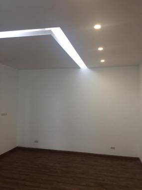 Cho thuê CHCC Golden Palace Lê Văn Lương, DT 123m, 3PN, đồ cơ bản, ban công Đông Nam. LH 0965820086