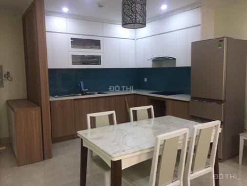 Hot, cho thuê căn hộ chung cư cao cấp, tại 57 Láng Hạ, 135m2, 3PN. Giá 13 triệu/tháng