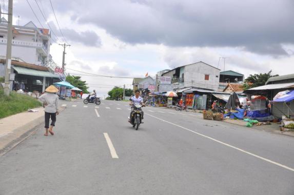 Vợ chồng tôi sang 567m2 đất nằm đối diện chợ, dân cư sầm uất