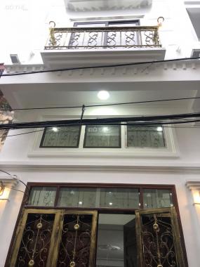 Bán nhà mặt ngõ phố 825 phố Hồng Hà, Hoàn Kiếm, gần Nhà Hát Lớn, 60m2 có sân cổng, giá 4.2 tỷ