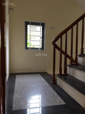 Bán nhà mới ngõ Tô Hoàng, nhà 5 tầng, 30m2, giá 3,8 tỷ