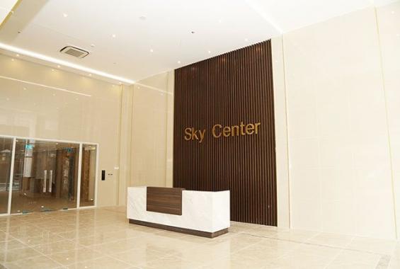 Xoay vốn làm ăn bán lại căn 3 PN, 139m2 Sky Center tầng thấp view sân bay, giá 5,6 tỷ nhà trống