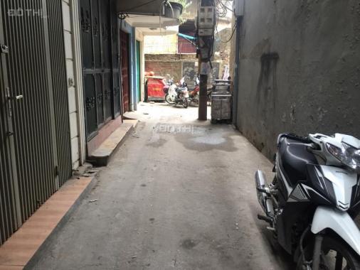 Chính chủ bán nhà phố Trần Quang Diệu, Đống Đa, nhà cách bãi đỗ xe 30m. Giá 3,5 tỷ