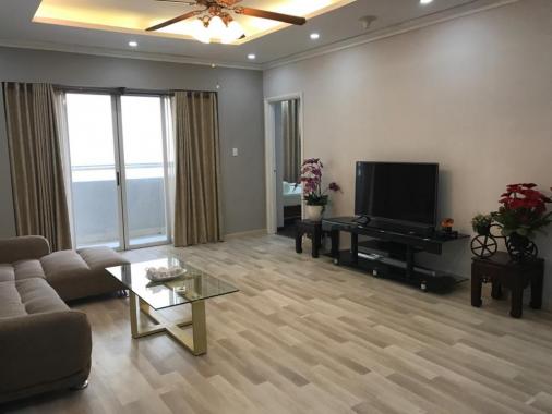 Cho thuê căn hộ Hùng Vương Plaza, Q5, DT 130m2, 3 PN, 18tr/th, nội thất. LH C. Chi 0938095597