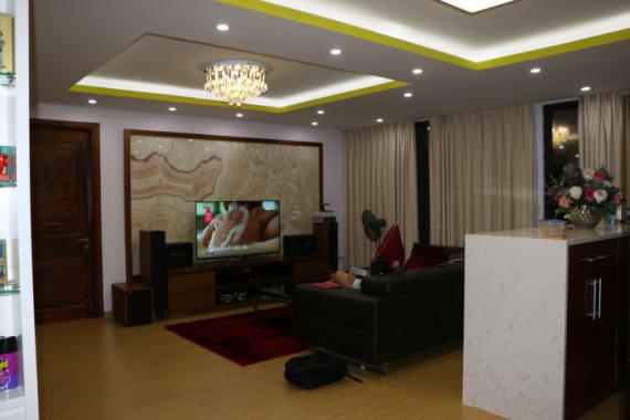 Cho thuê căn hộ Long Giang - 173 Xuân Thủy 120 m2 - 3 phòng ngủ, đầy đủ nội thất đẹp - sang trọng