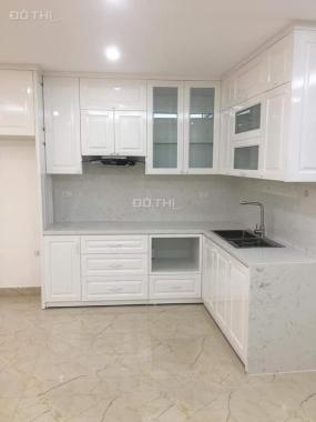 Bán nhà riêng tại phố Nguyên Hồng, Đống Đa, Hà Nội. DT 60m2, giá 18.5 tỷ