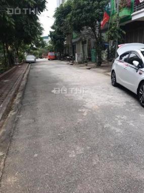CC gửi bán đất tái định cư Phú Diễn, đường phân lô bàn cờ, ô tô vào nhà, DT 40m2. LH 0962565333