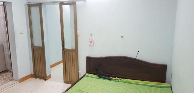 Căn hộ tầng 3 Quỳnh Mai 53m2, 2 phòng ngủ mới sơn đẹp, có đồ, giá 1.6 tỷ