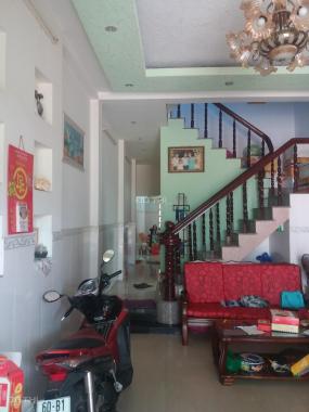 Bán nhà 1 trệt, 2 lầu, gần chợ KDC Bửu Long, Biên Hòa, giá 3.8 tỷ - 0937834869