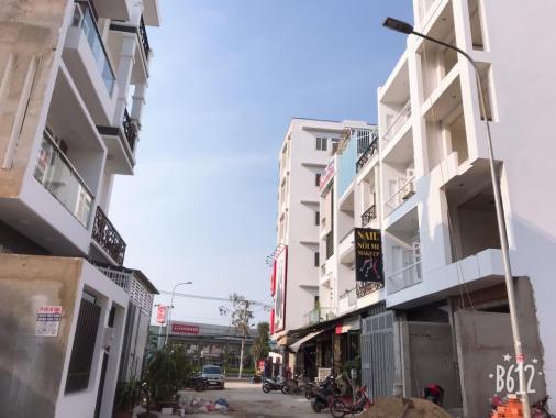 Bán đất hẻm VIP 8m Bờ Bao Tân Thắng, Quận Tân Phú, DT 4x16m lọt khe đẹp