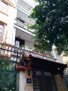Bán nhà đẹp, phố Chùa Láng, Hà Nội, 5 tầng, giá 5.4 tỷ. LH 0365087780