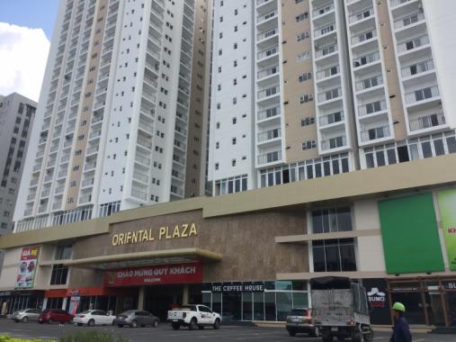Bán căn hộ Oriental Plaza, DT 100m2, 3PN, giá 3,5 tỷ, để lại NT. LH 0932044599