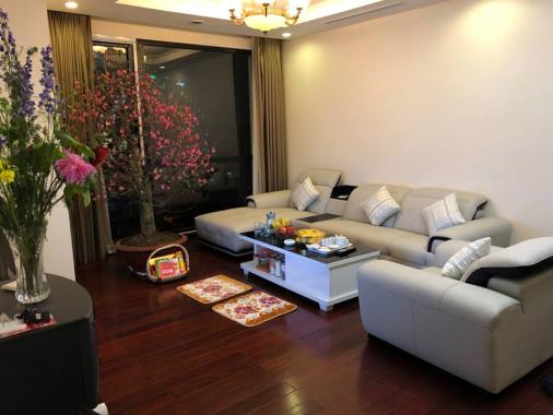 Cho thuê Royal City căn 2PN cơ bản 12 tr/th, full 15tr/th - 105m2. LH: 0964399884