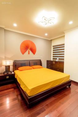 Cho thuê căn hộ 3 phòng ngủ Hoàng Quốc Việt, giá 8 - 10 triệu/th