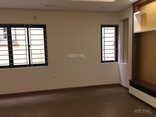 Bán nhà khu phân lô Bạch Đằng, Đầm Trấu, ô tô vào nhà, 72m2 có sân riêng, giá 6,5 tỷ