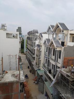 Bán nhà 1 trệt, 3 lầu mới xây, trên trục đường Hà Huy Giáp, quận 12, chỉ 4,75 tỷ/căn