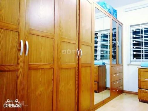 Bán nhà Lâm Du, đầu Nguyễn Văn Cừ, DT 36m2 x 5 tầng, giá 2,8 tỷ. Phố Lâm: 0924764755